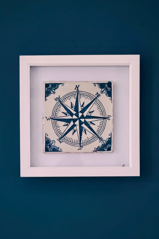 XVIII Compass Tile