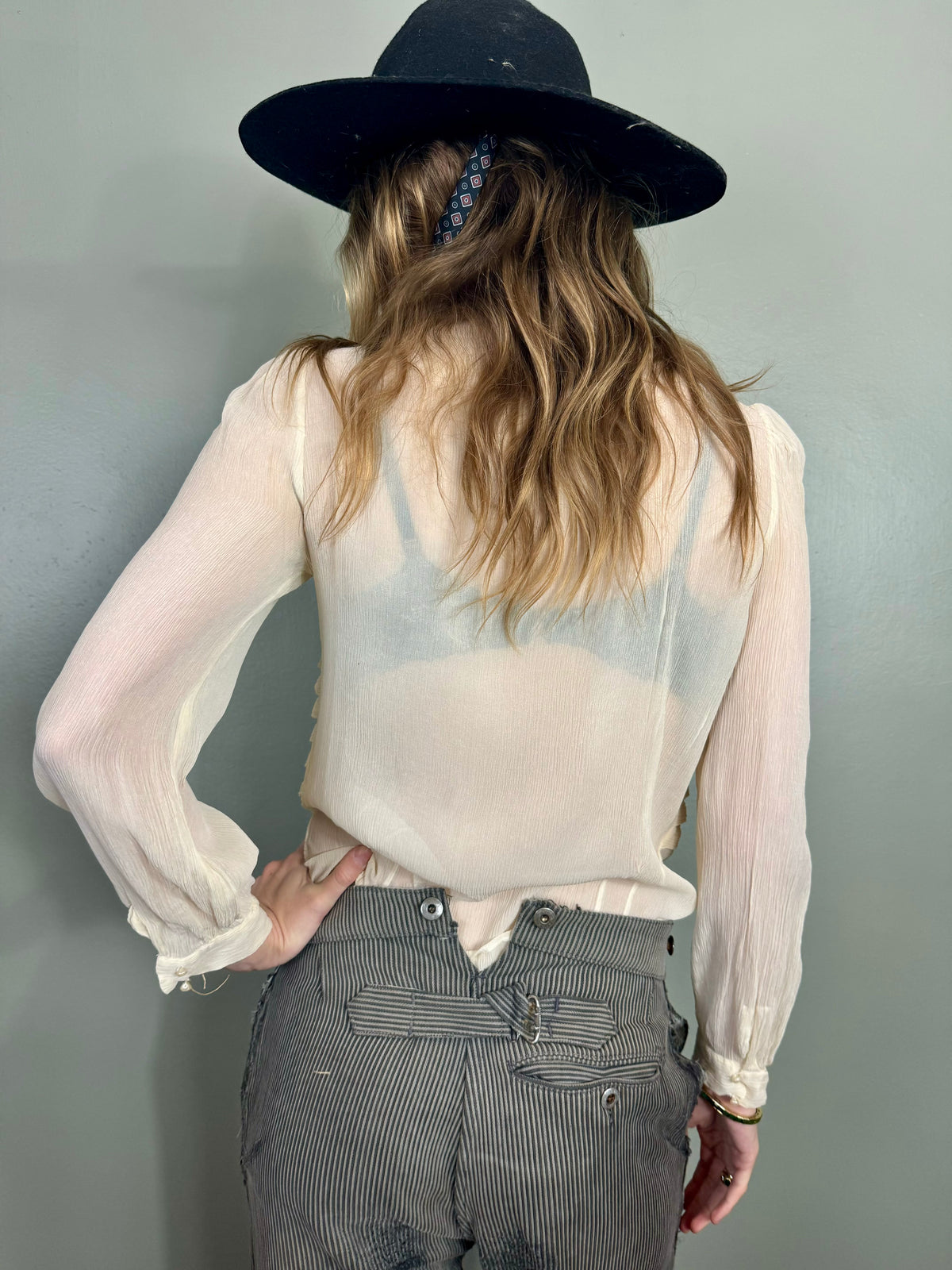 Fabulous cream chiffon 40s shirt