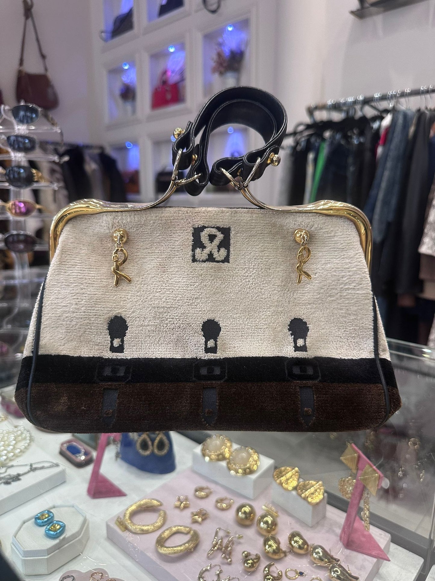 Roberta Di Camerino carpet bag